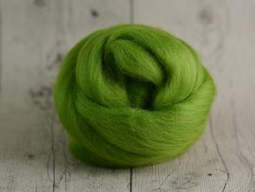 CHUNKY wool leaf green 100 % virgin wool from the merino sheep