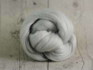 CHUNKY wool sky grey 100 % virgin wool from the merino sheep
