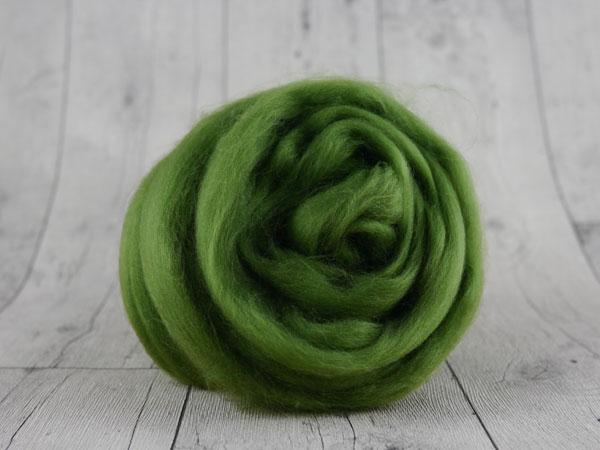 CHUNKY wool olive green 100 % virgin wool from the merino sheep