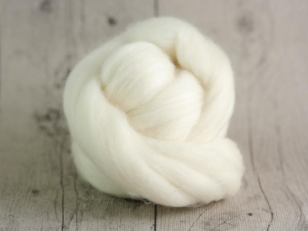 CHUNKY wool natural white 100 % virgin wool from the merino sheep