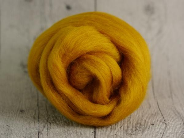 CHUNKY wool saffron yellow 100 % virgin wool from the merino sheep