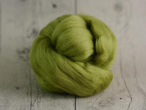 Chunky Wolle spargel grün 100% Schurwolle vom Merinoschaf
